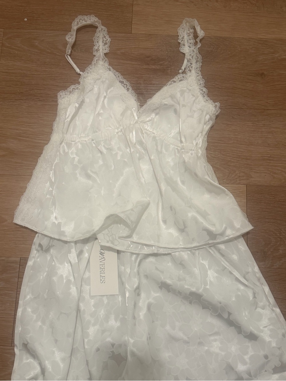 Waverles Avery Jacquard Set